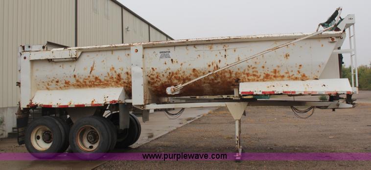 image for item H7963 1994 Western 26' barrel end dump trailer