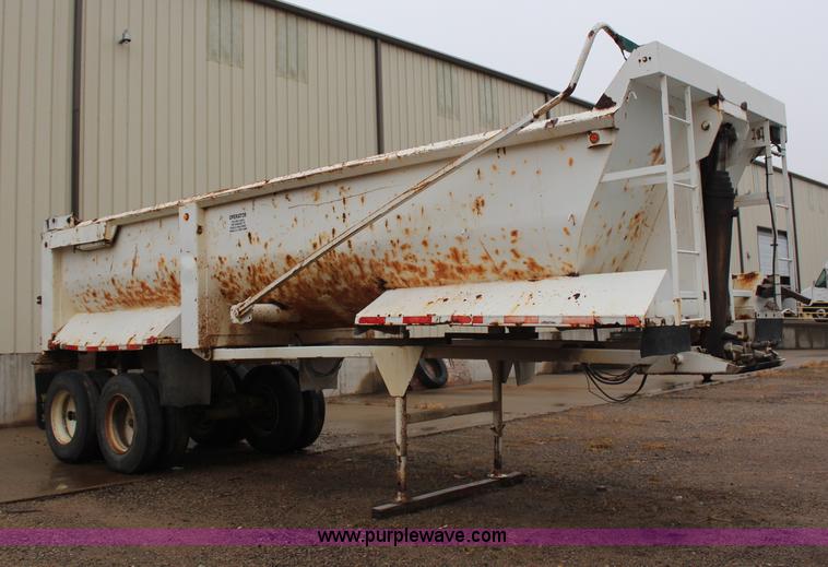 image for item H7963 1994 Western 26' barrel end dump trailer