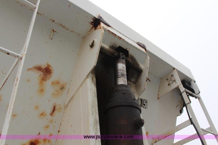 image for item H7963 1994 Western 26' barrel end dump trailer