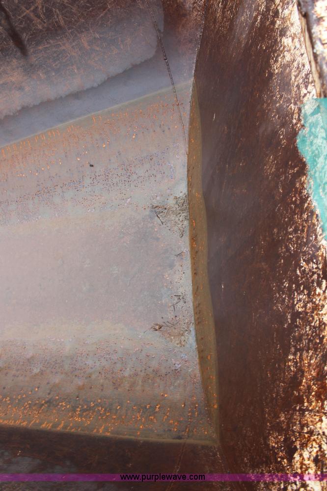 image for item H7963 1994 Western 26' barrel end dump trailer