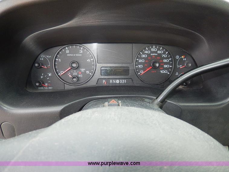 image for item H9560 2006 Ford F450 Super Duty XL SuperCab pickup truck