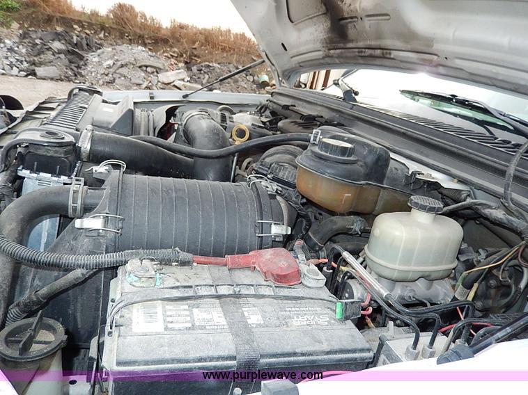 image for item H9560 2006 Ford F450 Super Duty XL SuperCab pickup truck