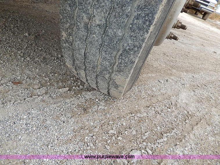 image for item H9560 2006 Ford F450 Super Duty XL SuperCab pickup truck