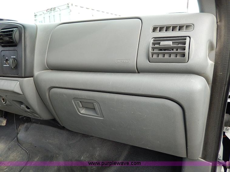 image for item H9560 2006 Ford F450 Super Duty XL SuperCab pickup truck