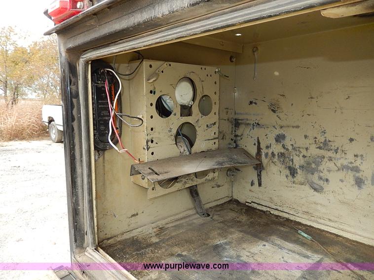 image for item H9560 2006 Ford F450 Super Duty XL SuperCab pickup truck