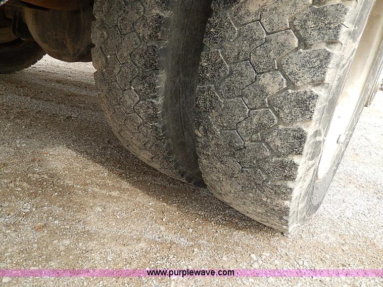 image for item H9560 2006 Ford F450 Super Duty XL SuperCab pickup truck