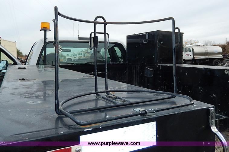 image for item H9560 2006 Ford F450 Super Duty XL SuperCab pickup truck