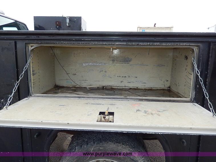 image for item H9560 2006 Ford F450 Super Duty XL SuperCab pickup truck