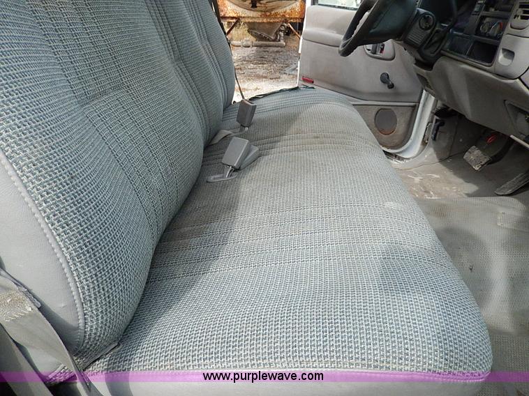 image for item H9561 2000 Chevrolet 2500 pickup truck