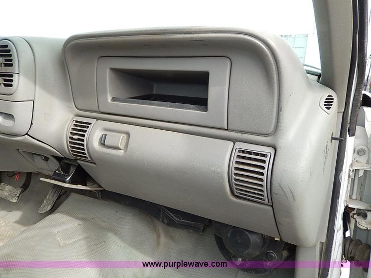 image for item H9561 2000 Chevrolet 2500 pickup truck