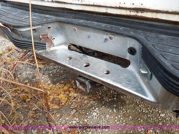 image for item H9561 2000 Chevrolet 2500 pickup truck