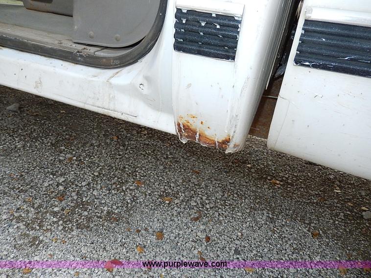 image for item H9561 2000 Chevrolet 2500 pickup truck