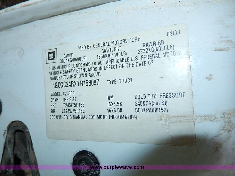 image for item H9561 2000 Chevrolet 2500 pickup truck