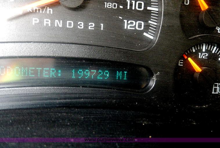 image for item H9562 2007 Chevrolet Silverado Classic 2500HD Crew Cab pickup truck