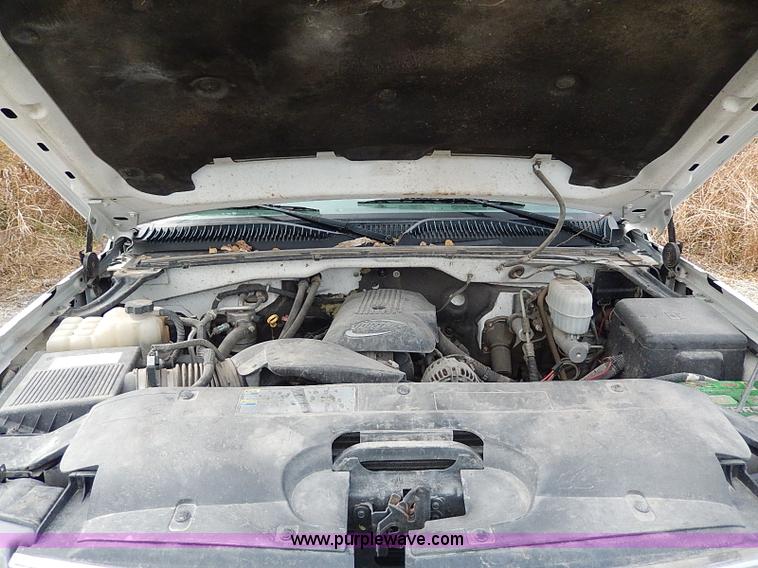 image for item H9562 2007 Chevrolet Silverado Classic 2500HD Crew Cab pickup truck