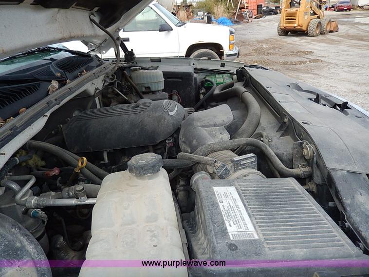 image for item H9562 2007 Chevrolet Silverado Classic 2500HD Crew Cab pickup truck