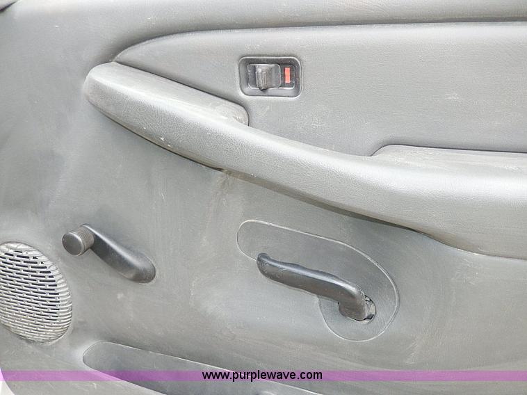 image for item H9562 2007 Chevrolet Silverado Classic 2500HD Crew Cab pickup truck