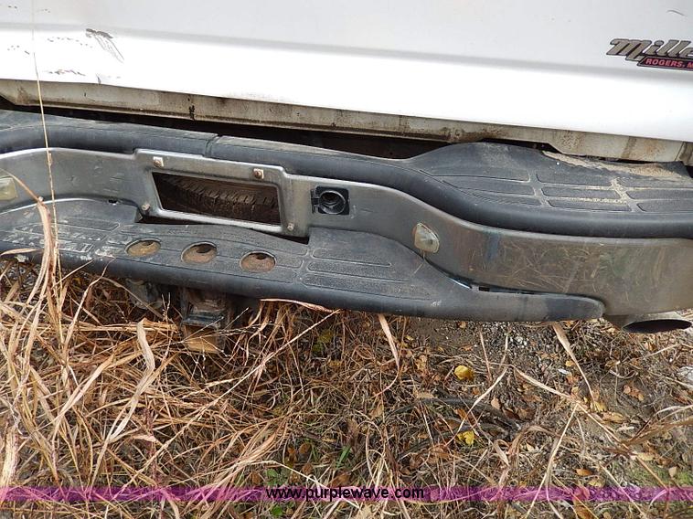 image for item H9562 2007 Chevrolet Silverado Classic 2500HD Crew Cab pickup truck