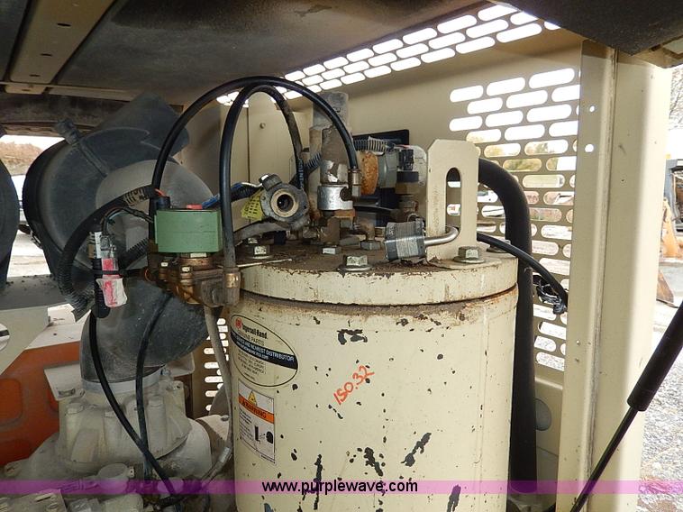 image for item H9564 2003 Ingersoll Rand 375 air compressor