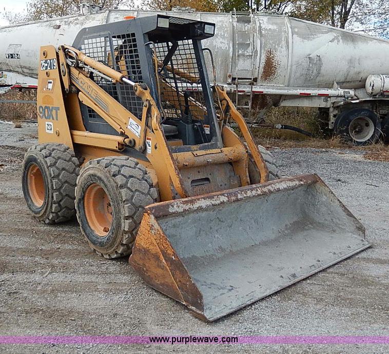 image for item H9577 1999 Case 90XT skid steer