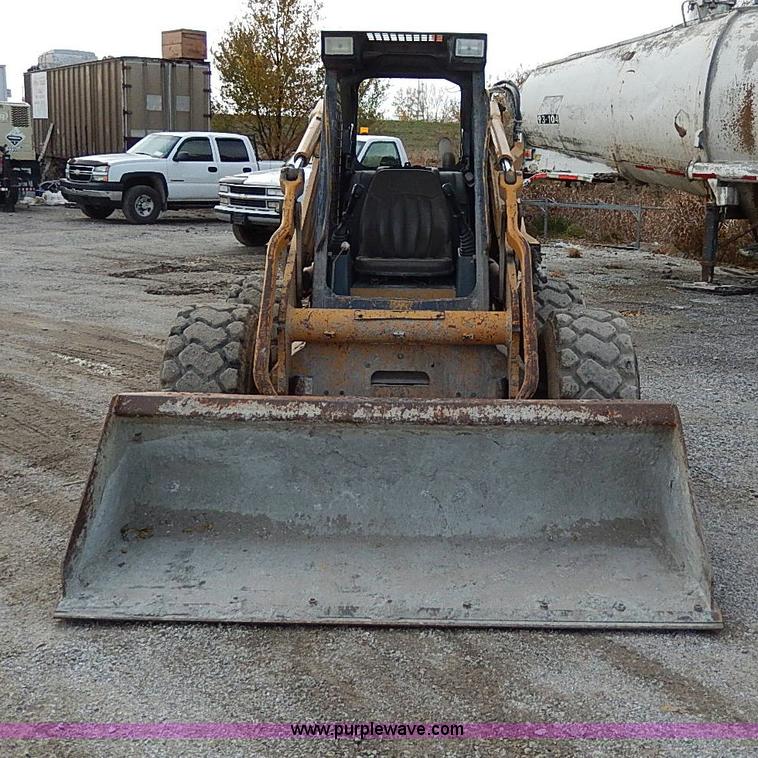 image for item H9577 1999 Case 90XT skid steer