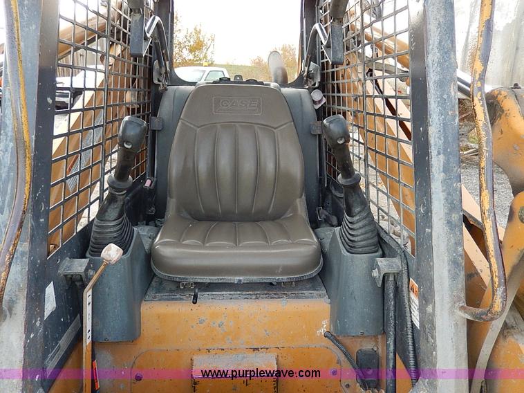 image for item H9577 1999 Case 90XT skid steer