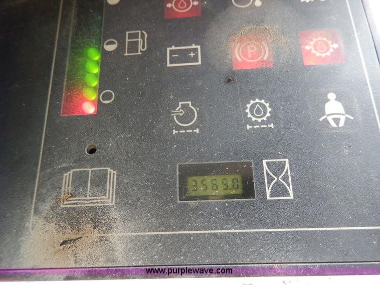 image for item H9577 1999 Case 90XT skid steer