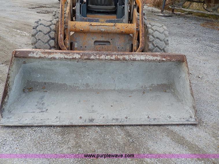 image for item H9577 1999 Case 90XT skid steer