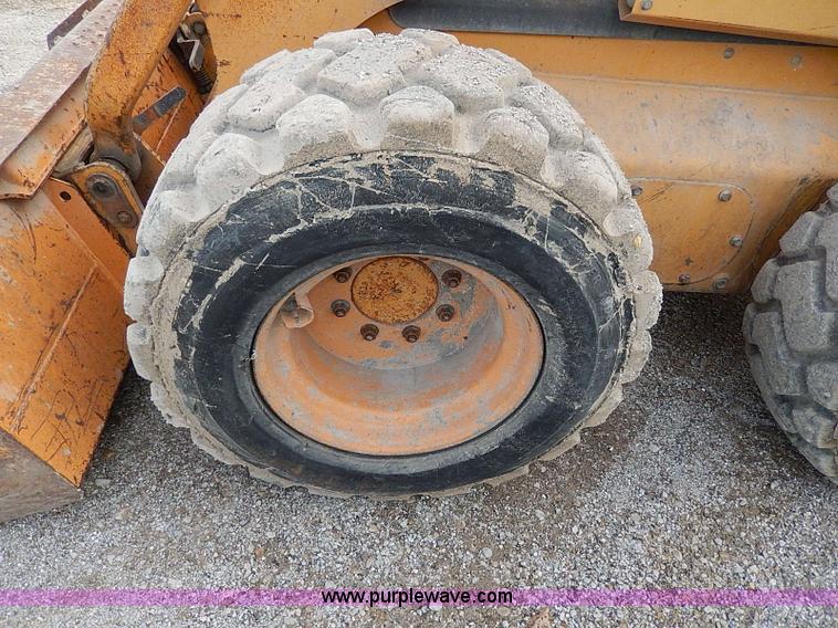 image for item H9577 1999 Case 90XT skid steer