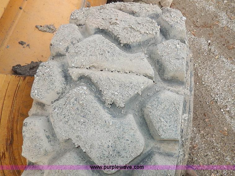 image for item H9577 1999 Case 90XT skid steer