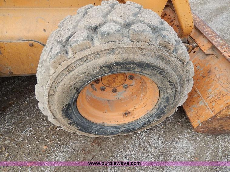 image for item H9577 1999 Case 90XT skid steer