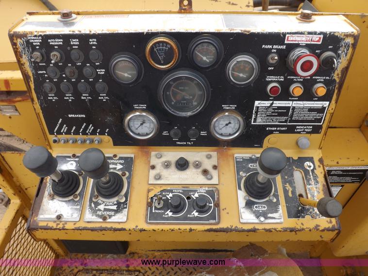 image for item I8330 Vermeer T555TR trencher