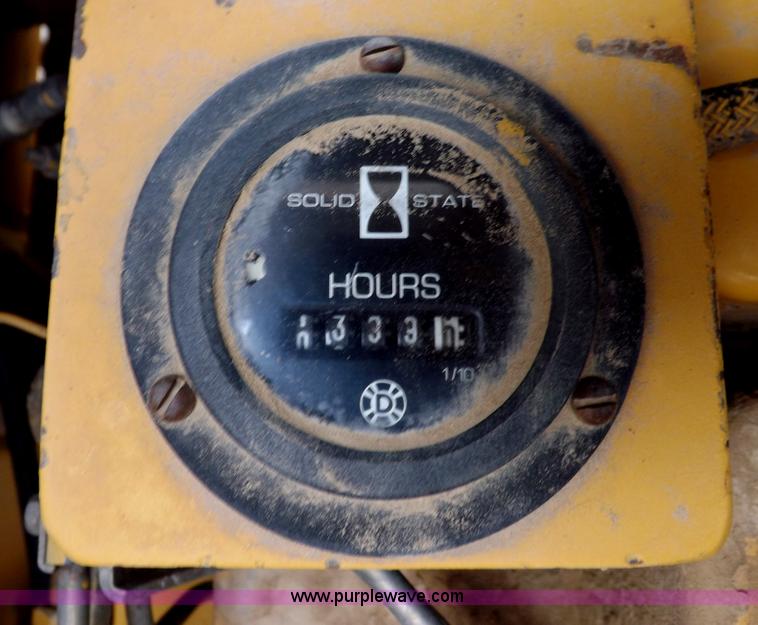 image for item I8330 Vermeer T555TR trencher