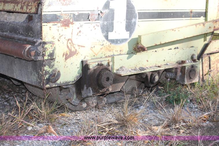 image for item H4148 Raygo Roadster 120 asphalt paver