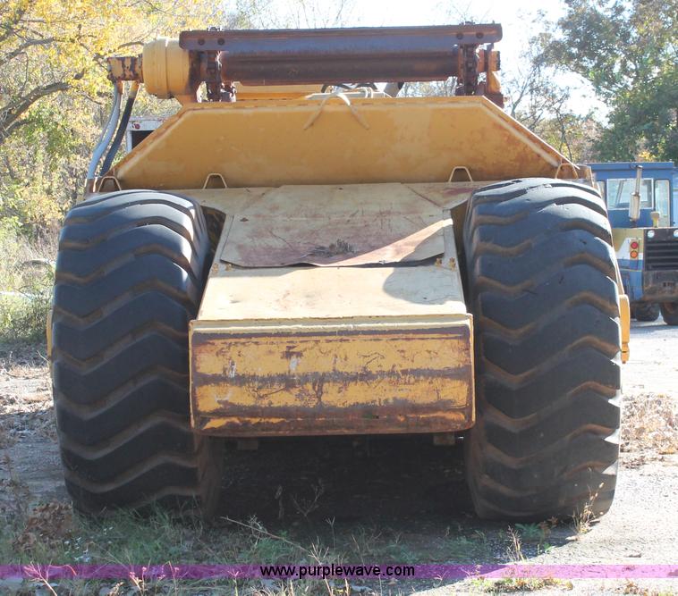 image for item H4149 1975 Caterpillar 623B elevating scraper