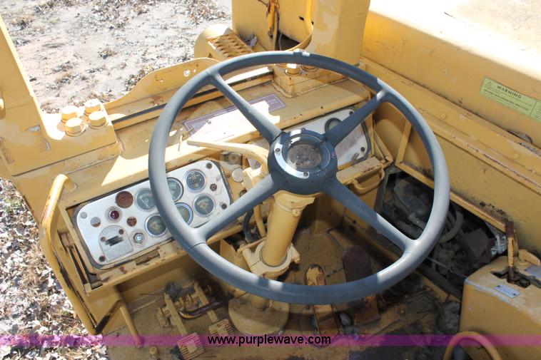 image for item H4149 1975 Caterpillar 623B elevating scraper