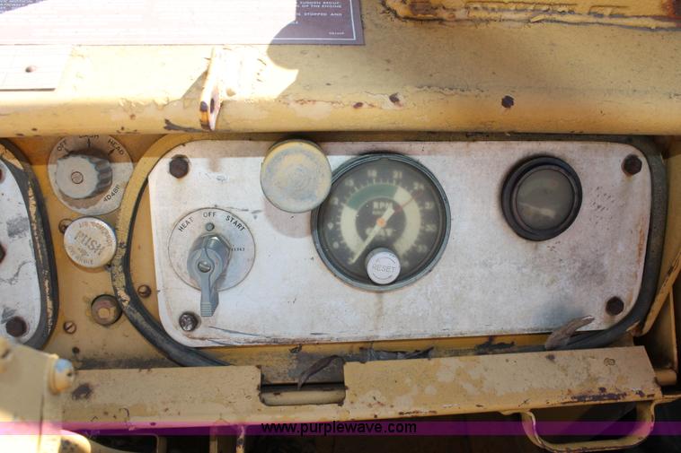 image for item H4149 1975 Caterpillar 623B elevating scraper