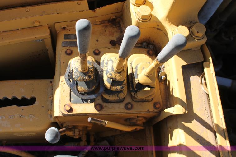 image for item H4149 1975 Caterpillar 623B elevating scraper