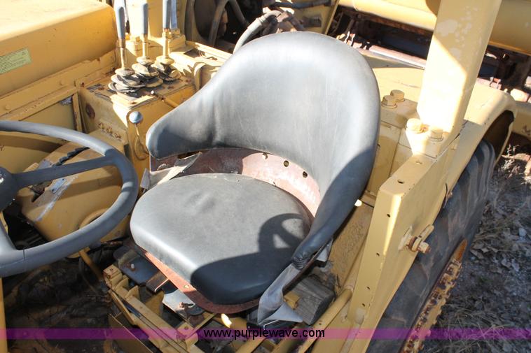 image for item H4149 1975 Caterpillar 623B elevating scraper