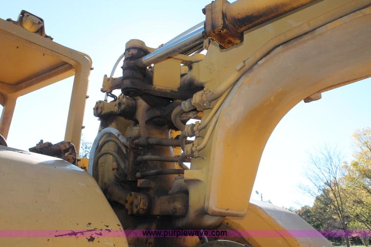 image for item H4149 1975 Caterpillar 623B elevating scraper