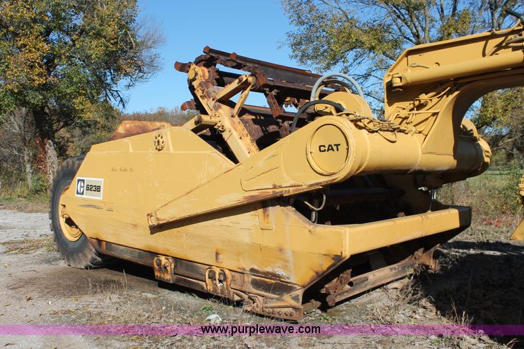 image for item H4149 1975 Caterpillar 623B elevating scraper
