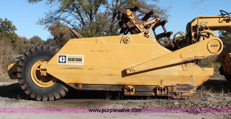 image for item H4149 1975 Caterpillar 623B elevating scraper