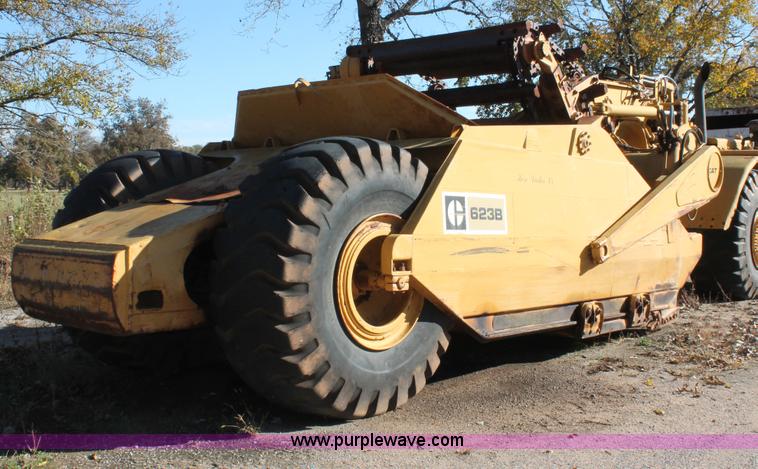 image for item H4149 1975 Caterpillar 623B elevating scraper