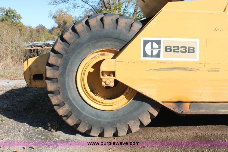 image for item H4149 1975 Caterpillar 623B elevating scraper