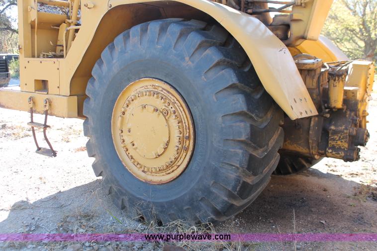 image for item H4149 1975 Caterpillar 623B elevating scraper