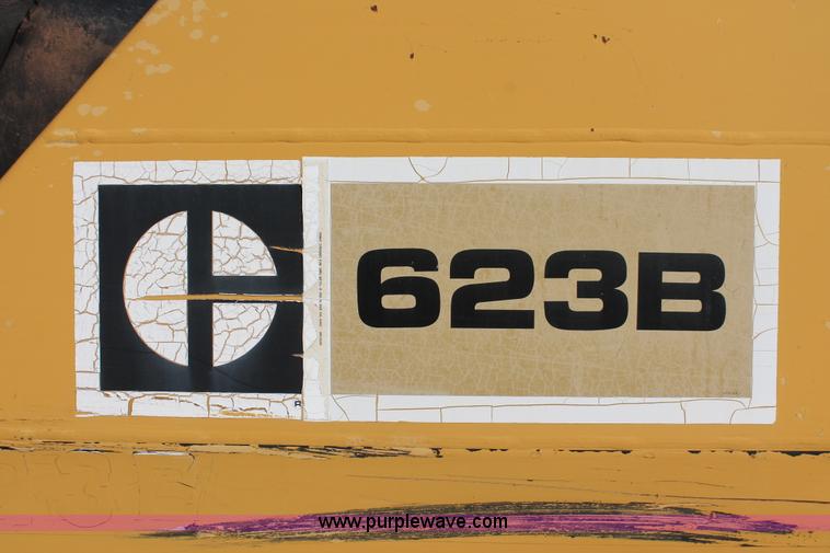 image for item H4149 1975 Caterpillar 623B elevating scraper