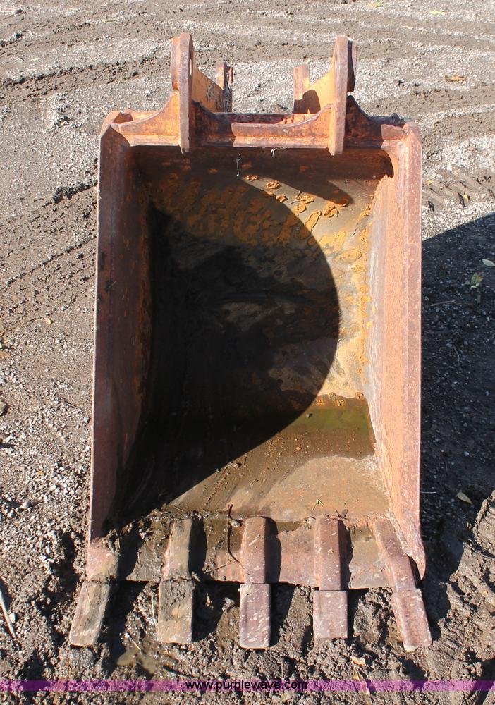 image for item H4152 23"W bucket