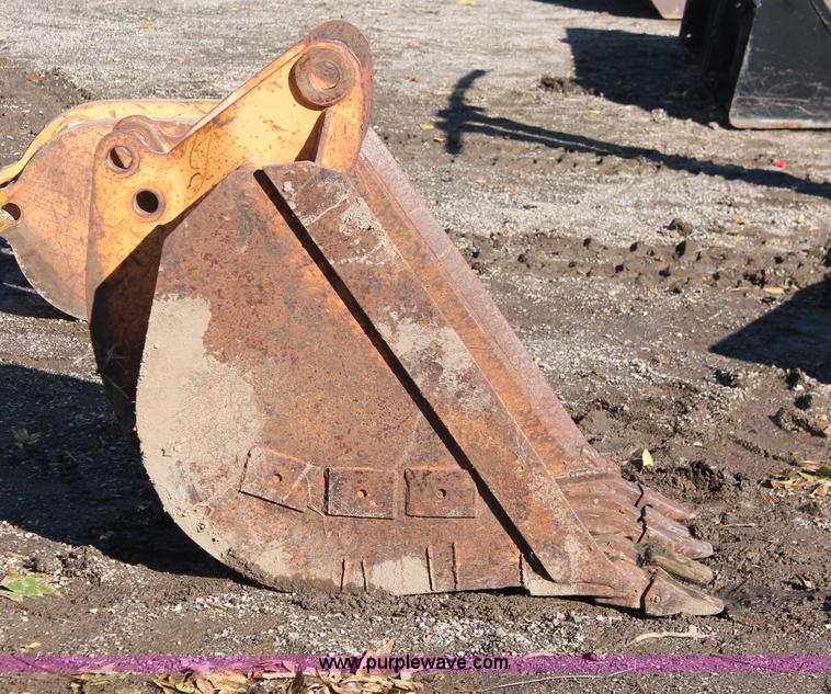 image for item H4152 23"W bucket