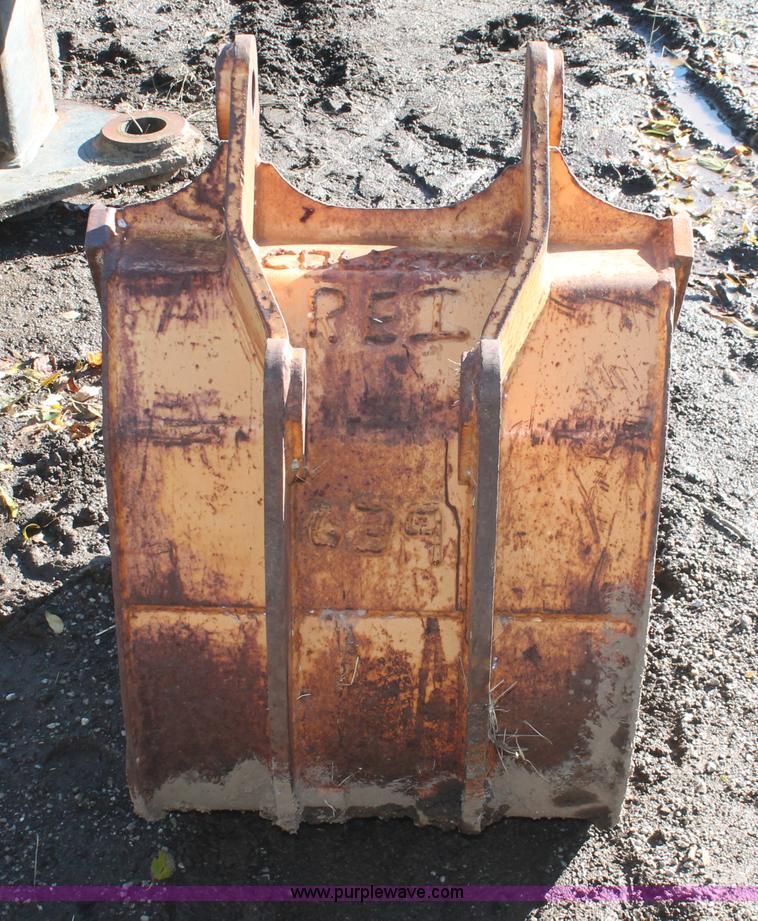 image for item H4152 23"W bucket