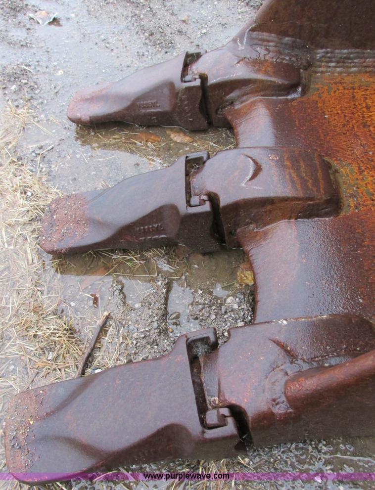 image for item H4153 CP Hitachi ZX200 excavator bucket